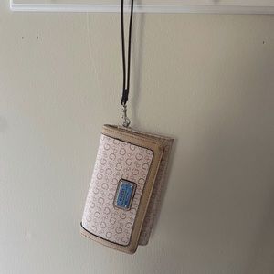 Guess Wristlet/Wallet